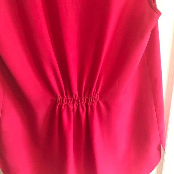 Bright Pink Sleeveless Tahari Blouse - Picture 6 of 6